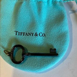 NEW! Tiffany Key Oval Pendent